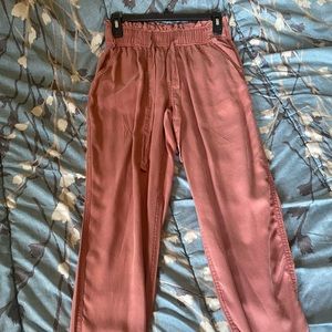 💗🧡 Juniors’ SO High Rise Paperbag Jogger Pants 🧡💗